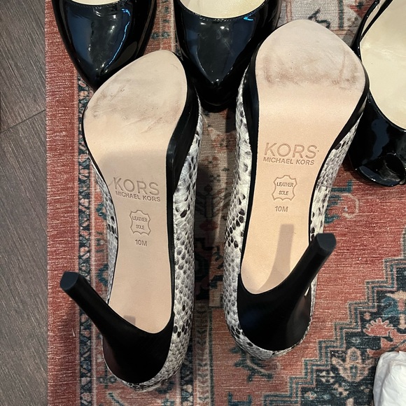 Snakeskin effect MK heels! - Picture 3 of 4